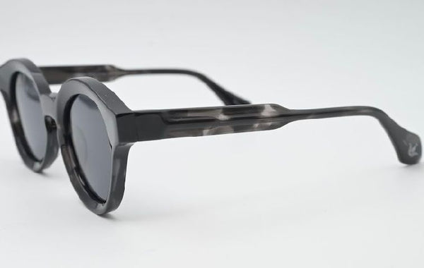 Sossa “Urban Orbit” – Sonnenbrille in Grau-Marmor