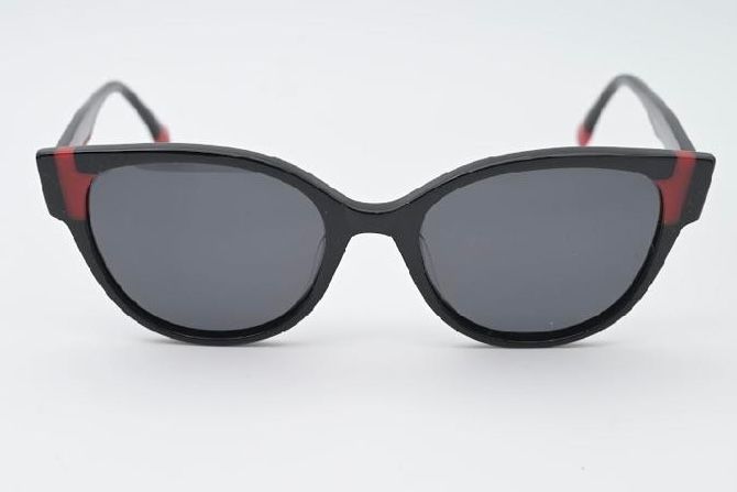 Sossa Noir Touch – Cat-Eye Black & Red
